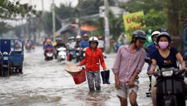 Nhiều trẻ em, phụ nữ mang thai đang chờ được giúp đỡ