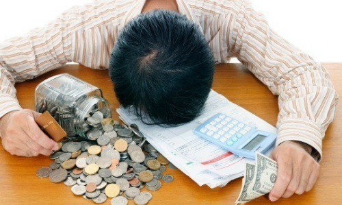 Nếu chỉ lo dành dụm từng đồng, bạn khó làm lớn, kiếm được nhiều. Nếu chỉ lo dành dụm từng đồng, bạn khó làm lớn, kiếm được nhiều. Ảnh:Dumb Little Man.