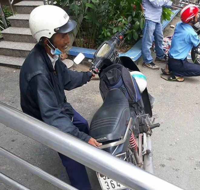 Giọt nước mắt của người đàn ông đen gày và lời nói dối của cô gái xinh xắn gây bức xúc