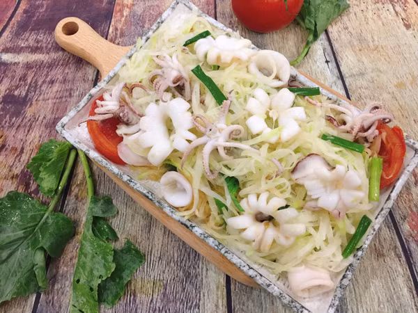 Lạ miệng với món mực xào su hào