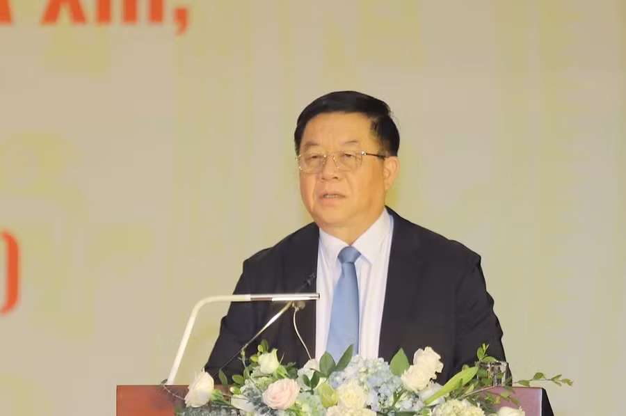 Bí thư Trung ương Đảng, Trưởng Ban Tuyên giáo Trung ương Nguyễn Trọng Nghĩa phát biểu tại hội nghị. (Ảnh: BTH).