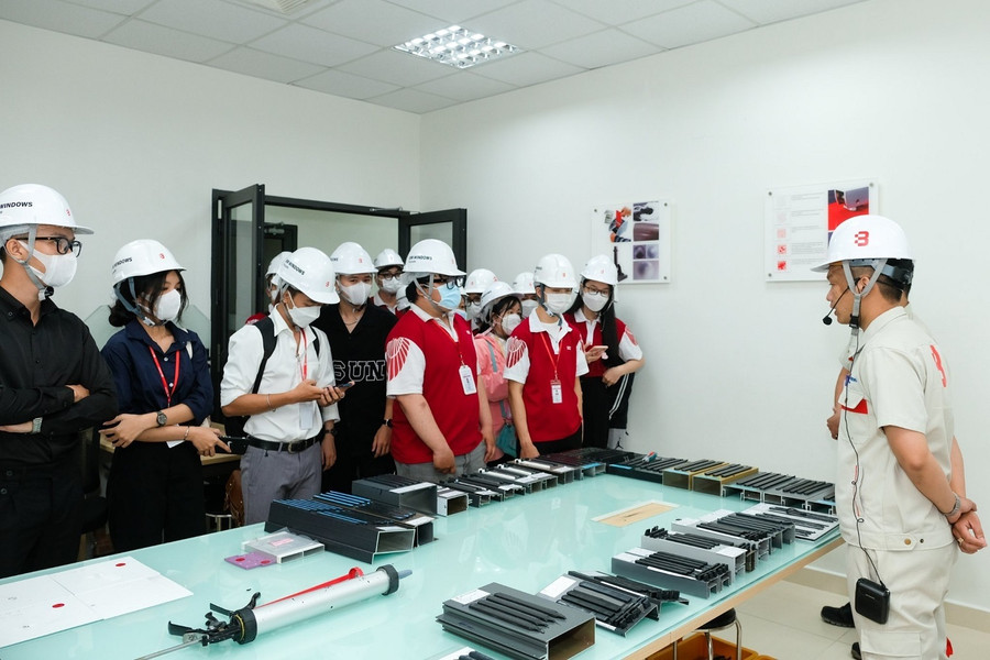 Sinh viên Trường ĐH Quốc tế Hồng Bàng (HIU) thực hành tại doanh nghiệp.