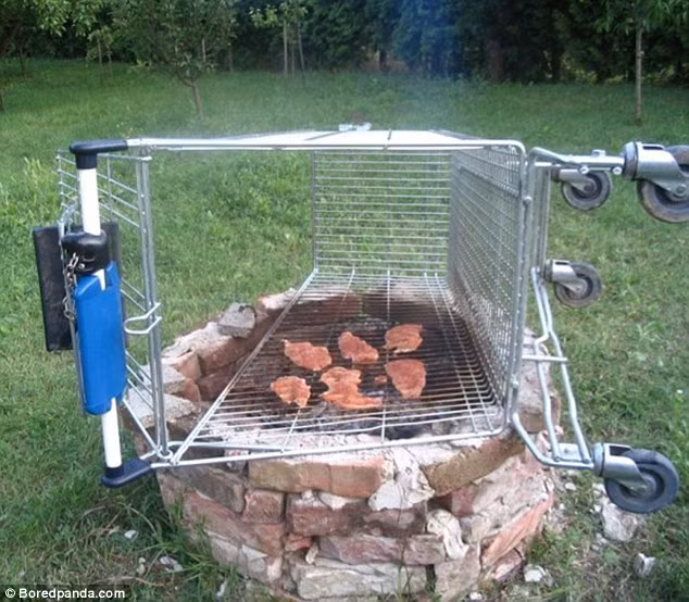 Xe đẩy shopping làm vỉ nướng thịt cũng thật tiện dụng