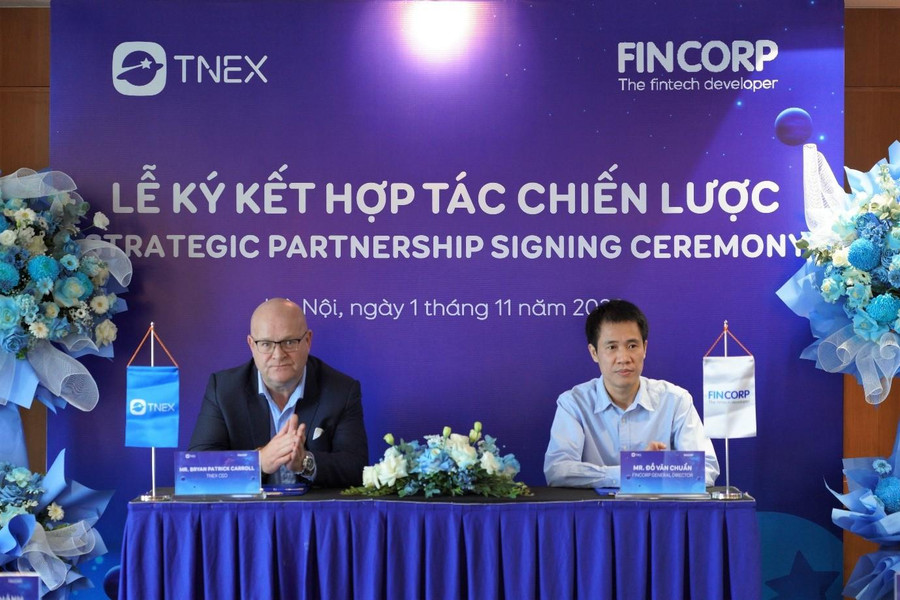 TNEX hợp tác với Fincorp cung cấp thêm tính năng đầu tư cho khách hàng. TNEX hợp tác với Fincorp cung cấp thêm tính năng đầu tư cho khách hàng.
