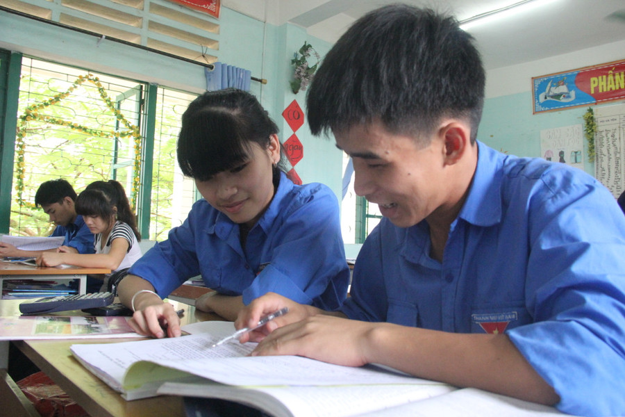Nhiều đại biểu Quốc hội đề xuất, cần bố trí, sắp xếp việc làm cho SV cử tuyển sau khi tốt nghiệp. Ảnh: Sỹ Điền Nhiều đại biểu Quốc hội đề xuất, cần bố trí, sắp xếp việc làm cho SV cử tuyển sau khi tốt nghiệp. Ảnh: Sỹ Điền