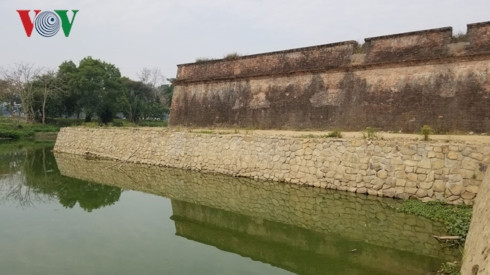 nhiều sai sót trong quá trình thi công kè hộ thành hào kinh thành huế hình 1 nhieu sai sot trong qua trinh thi cong ke ho thanh hao kinh thanh hue hinh 1