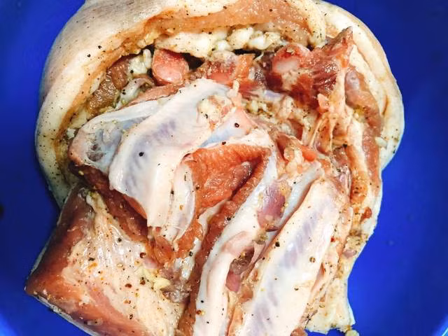 Thời tiết nắng nóng 40 độ C, tranh thủ làm ngay thịt heo một nắng là chuẩn nhất! - Ảnh 1.