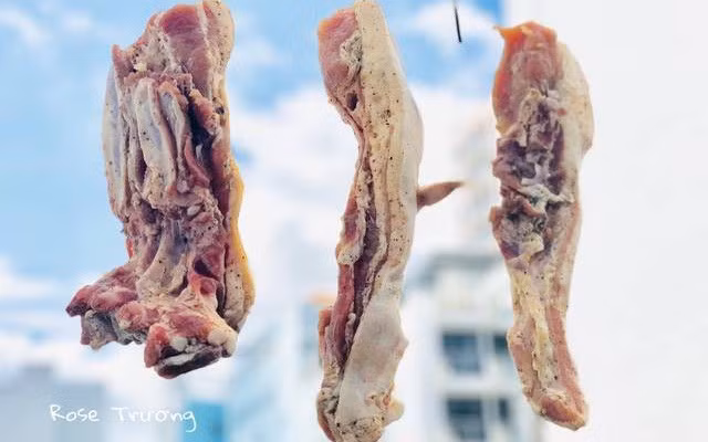 Cách làm thịt heo một nắng chuẩn nhất trong thời tiết nắng nóng 40 độ C