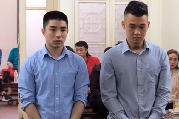 2 thanh niên Hà Nội truy sát nhầm người để 
