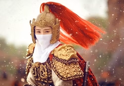 rung minh voi kham pha trong lang mo nu tuong xinh dep, anh hung cua trung hoa hinh anh 1