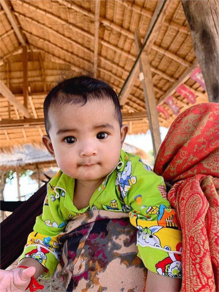 Bất ngờ những đứa con cực dễ thương của cặp đôi "chồng cú vợ tiên" nổi tiếng châu Á ảnh 9 Bất ngờ những đứa con cực dễ thương của cặp đôi "chồng cú vợ tiên" nổi tiếng châu Á ảnh 9
