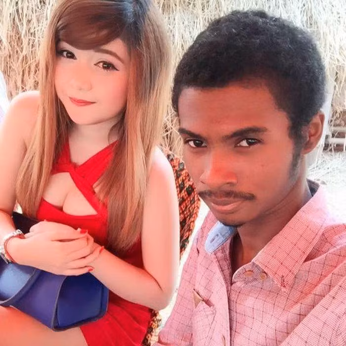 Bất ngờ những đứa con cực dễ thương của cặp đôi "chồng cú vợ tiên" nổi tiếng châu Á ảnh 1