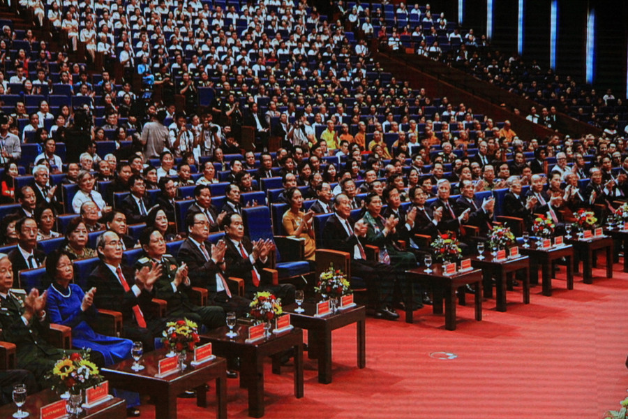 Lãnh đạo Đảng, Nhà nước và khoảng 3.500 đại biểu tham dự Lễ kỷ niệm. Ảnh: Bình Thanh.