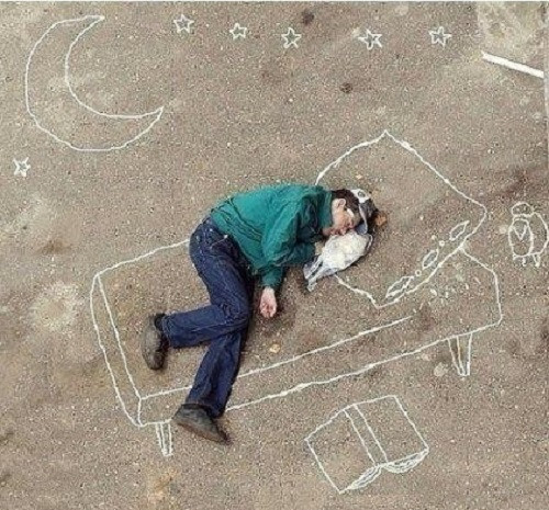 Lấy đất làm giường, lấy trời làm chăn.