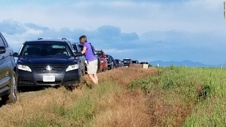 Đi theo Google Maps, gần trăm ô tô 