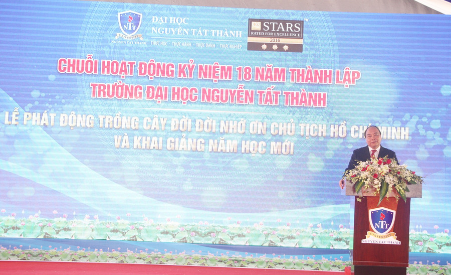 Thủ tướng Nguyễn Xuân Phúc phát biểu tại lễ khai giảng