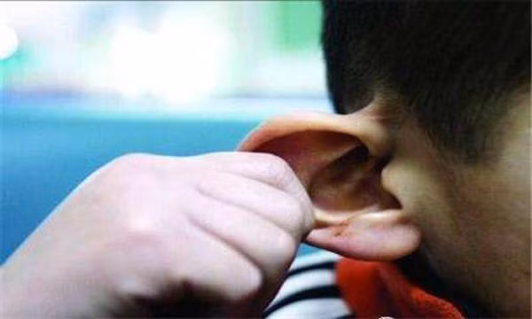 Bé trai đột tử vì mẹ đánh vào đầu: 5 bộ phận cơ thể cha mẹ tránh gây tổn thương - 4