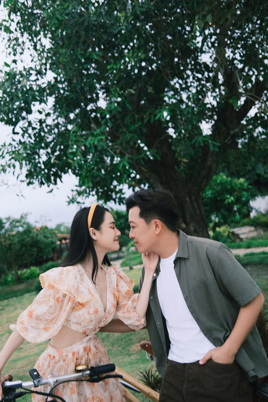 Người ta thường nói phụ nữ đẹp nhất là khi họ hạnh phúc và Nhã Phương có lẽ là minh chứng điển hình nhất.