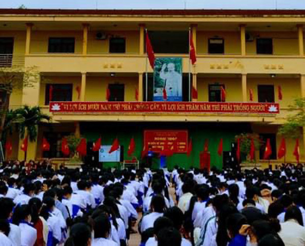 Hoạt động ngoại khóa giáo dục kỹ năng sống, tuyên truyền về pháp luật cho học sinh toàn trường.