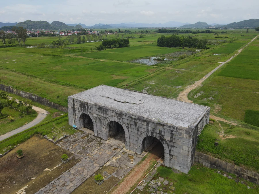 Di sản văn hóa thế giới Thành Nhà Hồ (Vĩnh Lộc, Thanh Hóa), nhìn từ trên cao. (Ảnh: LT.)