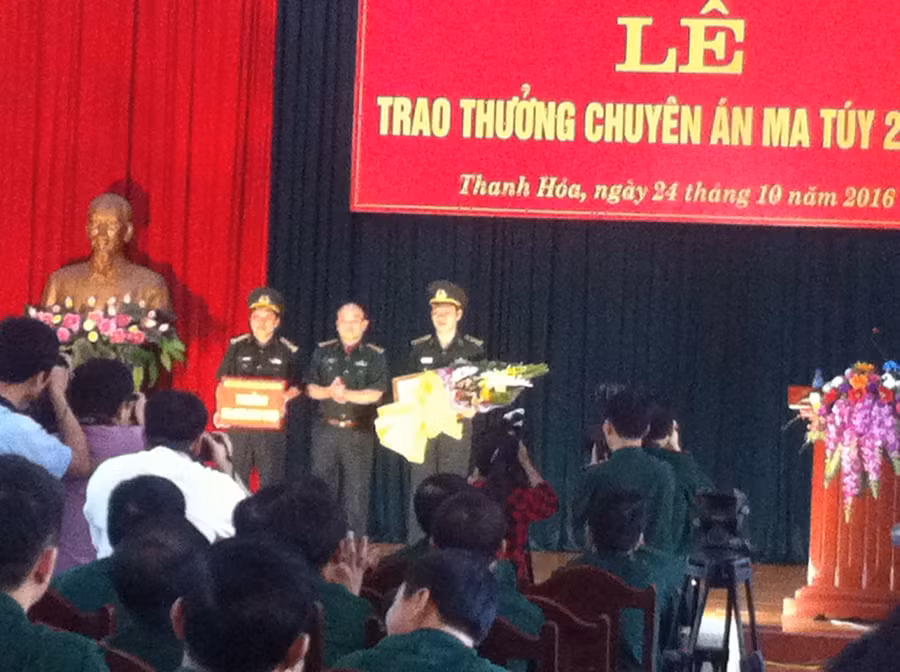 UBND tỉnh Thanh Hóa, Bộ tư lệnh Bộ đội biên phòng trao thưởng cho chuyên án án ma túy 217- L. 