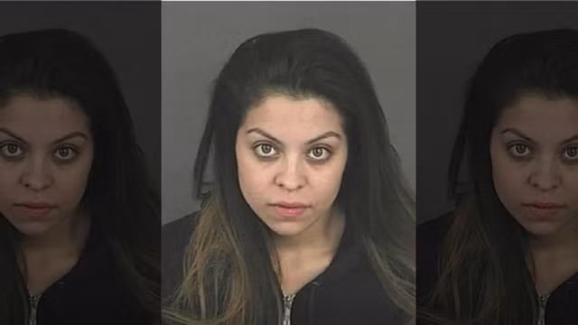 Chân dung cô gái muốn làm nóng nước tiểu của mình