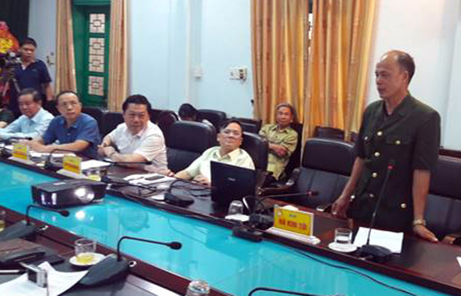 Tác giả Hà Kim Be trình bày đề án tại Hội đồng thẩm định.