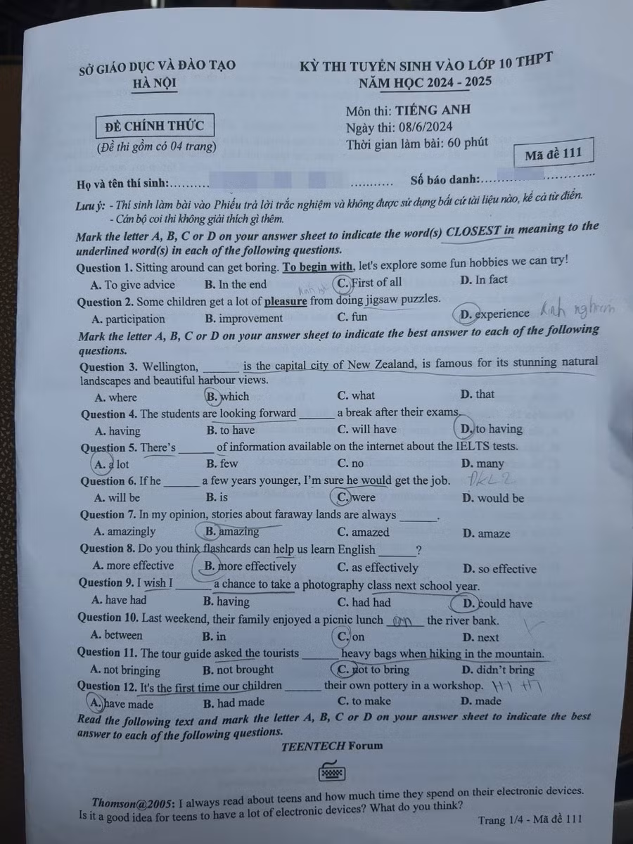 Đề thi môn Tiếng Anh, mã đề 111.
