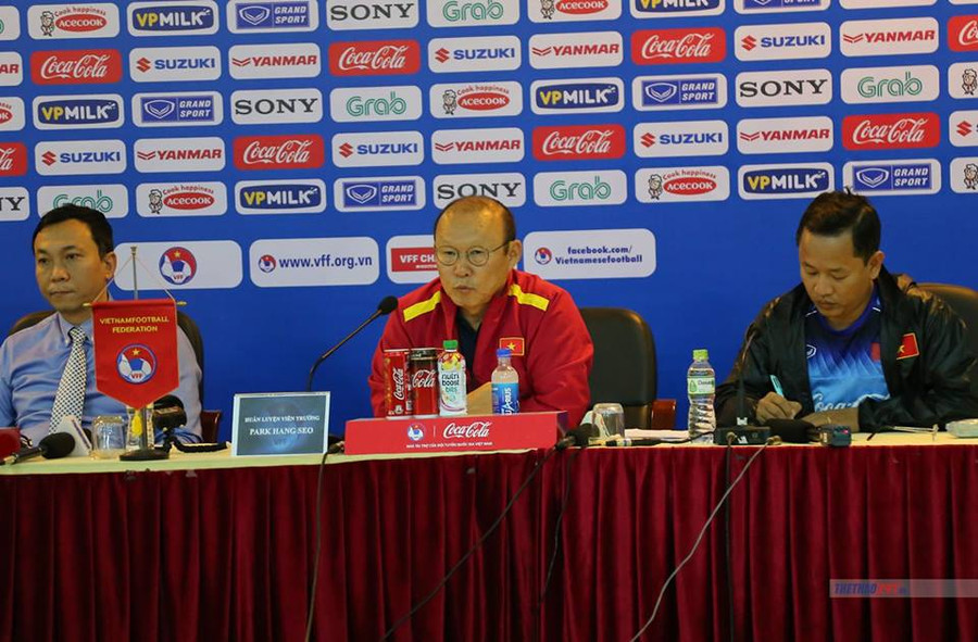HLV Park Hang-seo: “Không dễ để sử dụng cầu thủ Việt kiều“
