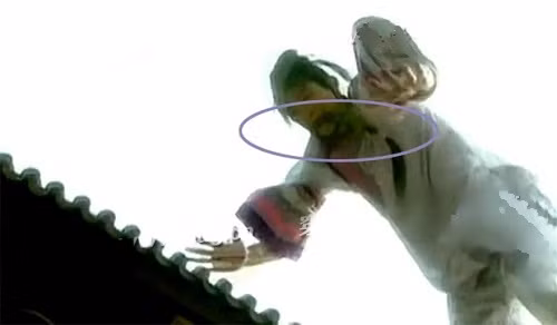 nhung-loi-hai-huoc-trong-phim-hoan-chau-cach-cach-page-2-3