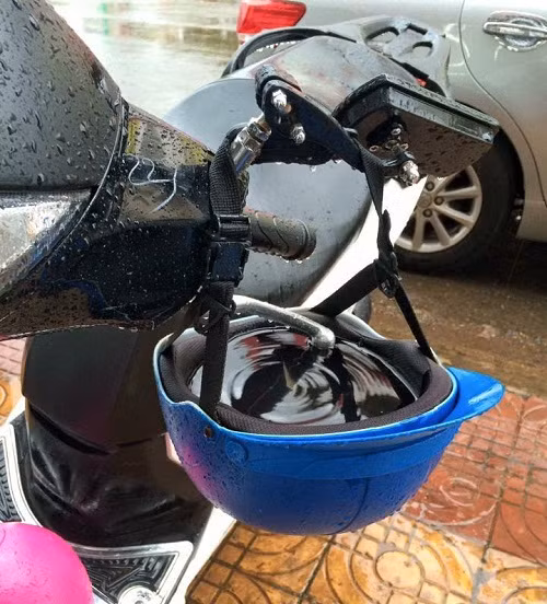 Cơn mưa ngang qua.