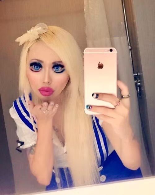 “Búp bê sống” gốc Hoa phẫu thuật để hoá “búp bê Tây” ảnh 4