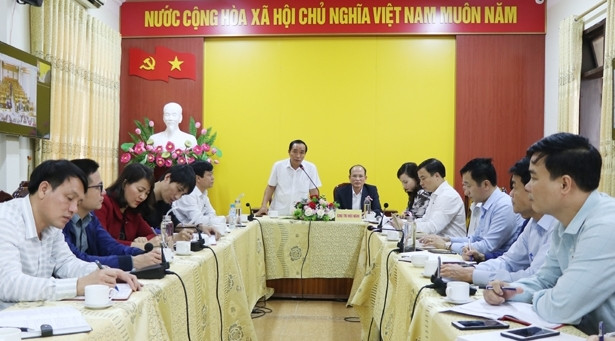 Buổi họp trực tuyến chiều 16/3 tại Sở GD&ĐT Hà Tĩnh.