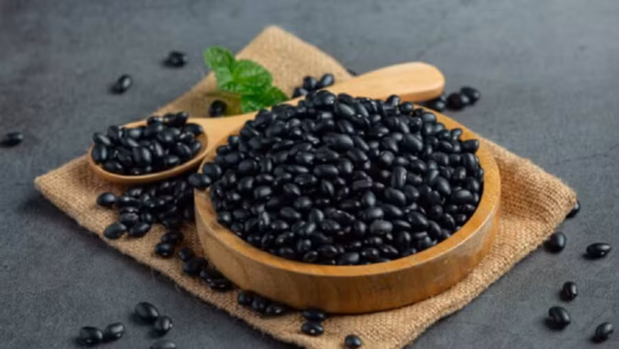 Đậu đen có thể cải thiện việc kiểm soát lượng đường trong máu và giảm nguy cơ phát triển một số bệnh mãn tính. (Ảnh: ITN)
