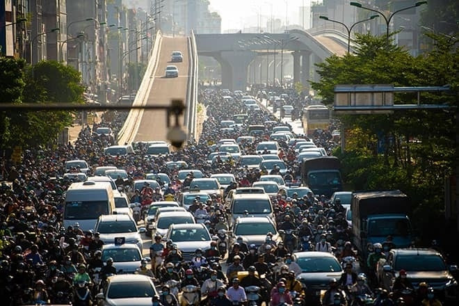 Hình ảnh nút giao Ngã Tư Sở ùn tắc sau khi thông xe đường Vành đai 2 trên cao (đoạn Ngx Tư Vọng - Ngã Tư Sở) được lan truyền mạnh mẽ trên các diễn đàn mạng xã hội - Ảnh: FB Phan Ngọc Ánh.