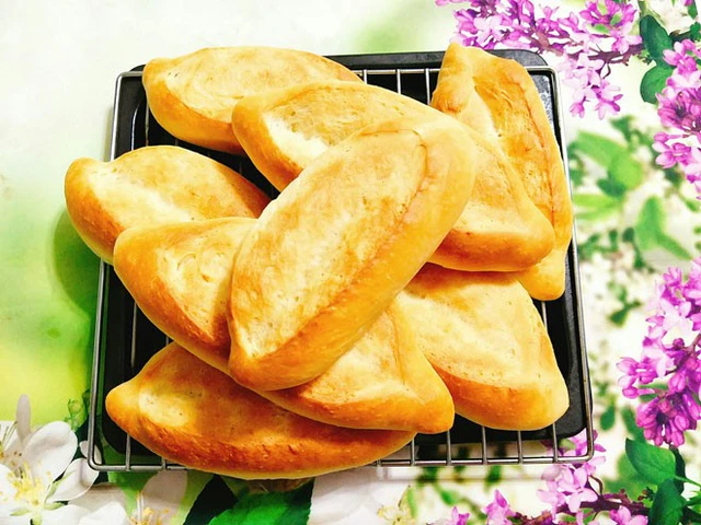 Bánh mì tươi thơm phức, nóng hổi lại an toàn