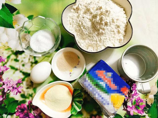  Nguyên liệu làm bánh mì tươi 