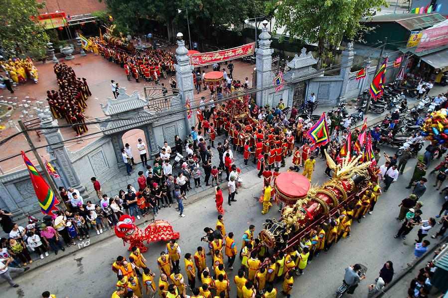 Sáng mùng 4 Tết, Lễ hội rước pháo Đồng Kỵ (Từ Sơn, Bắc Ninh) mở màn mùa lễ hội đầu năm mới. Sáng mùng 4 Tết, Lễ hội rước pháo Đồng Kỵ (Từ Sơn, Bắc Ninh) mở màn mùa lễ hội đầu năm mới.