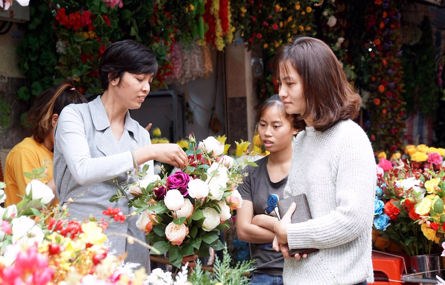 Hương vị Tết xưa ở chợ hoa nổi tiếng Hà Thành ảnh 2 Hương vị Tết xưa ở chợ hoa nổi tiếng Hà Thành ảnh 2