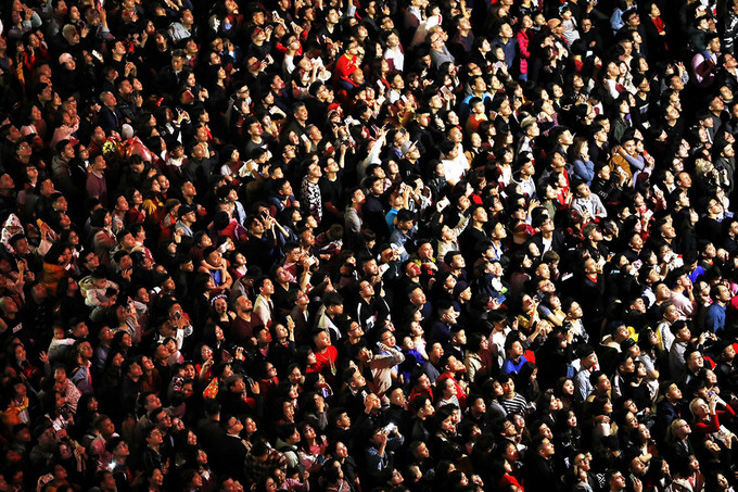 Pháo hoa rực sáng trên bầu trời Hà Nội ảnh 8 Pháo hoa rực sáng trên bầu trời Hà Nội