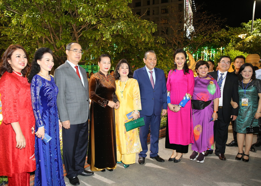 Khai mạc đường hoa Nguyễn Huệ 2019: “Thành phố Hồ Chí Minh - Khát vọng vươn xa” ảnh 3 Khai mạc đường hoa Nguyễn Huệ 2019: “Thành phố Hồ Chí Minh - Khát vọng vươn xa” ảnh 3