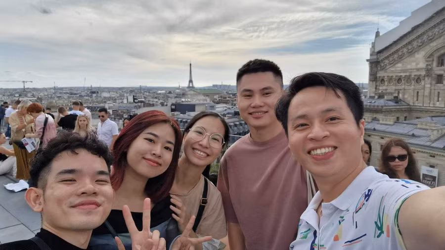 Sinh viên Thiết kế thời trang trải nghiệm học tập và khám phá văn hóa tại Pháp.