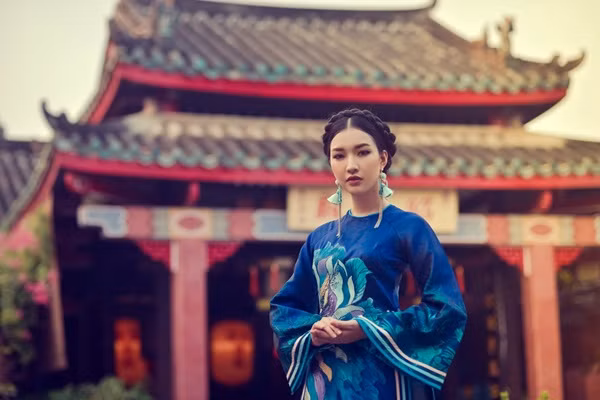 Hoa khôi Du lịch Huế 2016 làm nàng thơ với áo dài thướt tha ảnh 16