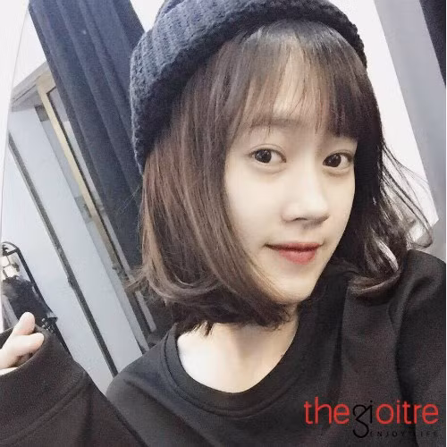 Sầm Kim Nhi (biệt danh: Kim Jin)cô nàng sinh năm 1994 ở Lạng Sơn. Kim Jin hiện đang là sinh viên năm 3 Khoa Luật Đại học Quốc gia Hà Nội. Ở trường, lớp Sầm Kim Nhi là cái tên khá nổi bởi việc năng nổ trong học tập, tích cực tham gia vào nhiều hoạt động tập thể, đặc biệt là các môn thể thao như: bóng bàn, đá cầu, bơi. Sầm Kim Nhi (biệt danh: Kim Jin)cô nàng sinh năm 1994 ở Lạng Sơn. Kim Jin hiện đang là sinh viên năm 3 Khoa Luật Đại học Quốc gia Hà Nội. Ở trường, lớp Sầm Kim Nhi là cái tên khá nổi bởi việc năng nổ trong học tập, tích cực tham gia vào nhiều hoạt động tập thể, đặc biệt là các môn thể thao như: bóng bàn, đá cầu, bơi.