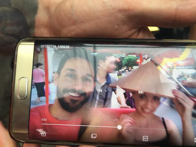 Người lái xe xích lô được cho là đã lừa hai du khách nước ngoài. Ảnh: FB Huu Phuc. Người lái xe xích lô được cho là đã lừa hai du khách nước ngoài. Ảnh: FB Huu Phuc.