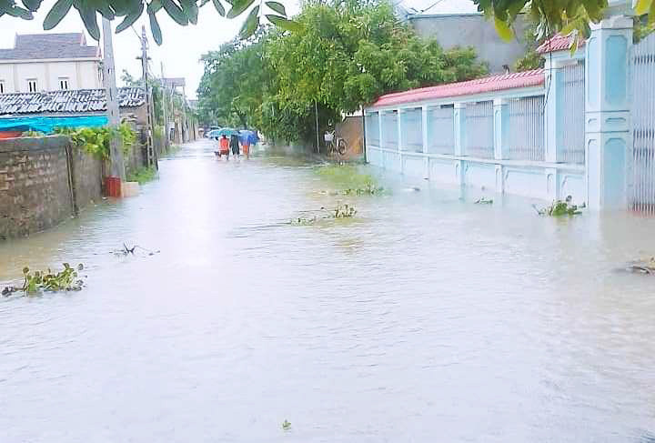 Hiện nước vẫn chưa rút do mưa tiếp tục sau bão