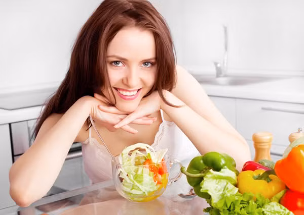 Học cách kiểm soát thói quen ăn uống sẽ giúp bạn giữ được vóc dáng cân đối.