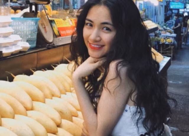 Bị antifan hỏi móc, Hòa Minzy đáp trả dí dỏm