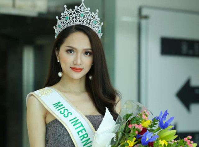 Hoa hậu Chuyển giới Hương Giang tiết lộ lý do trả lời bằng tiếng Việt