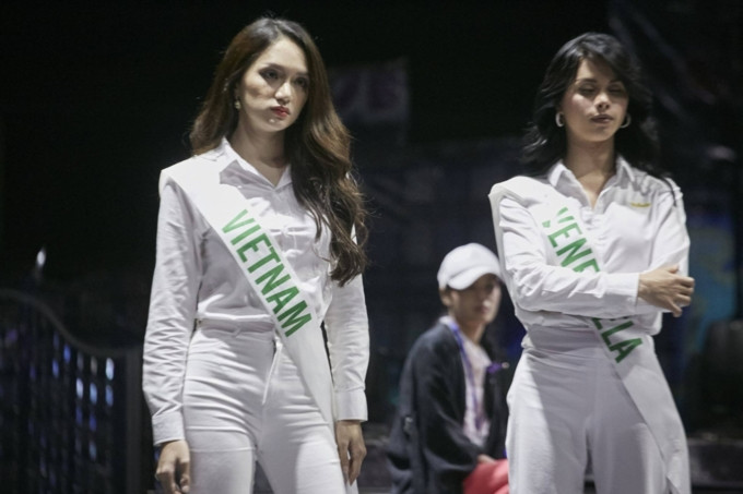 Hành trình đăng quang "Hoa hậu Chuyển giới" của Hương Giang ảnh 13 Hành trình đăng quang "Hoa hậu Chuyển giới" của Hương Giang ảnh 13